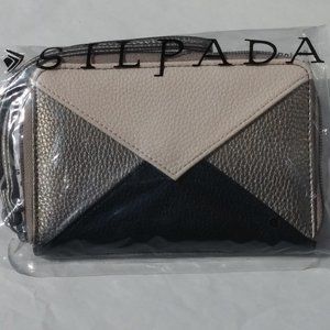 Metallic Pewter Pebbled Faux Leather Zipper Wristlet Black Cream NWT Silpada